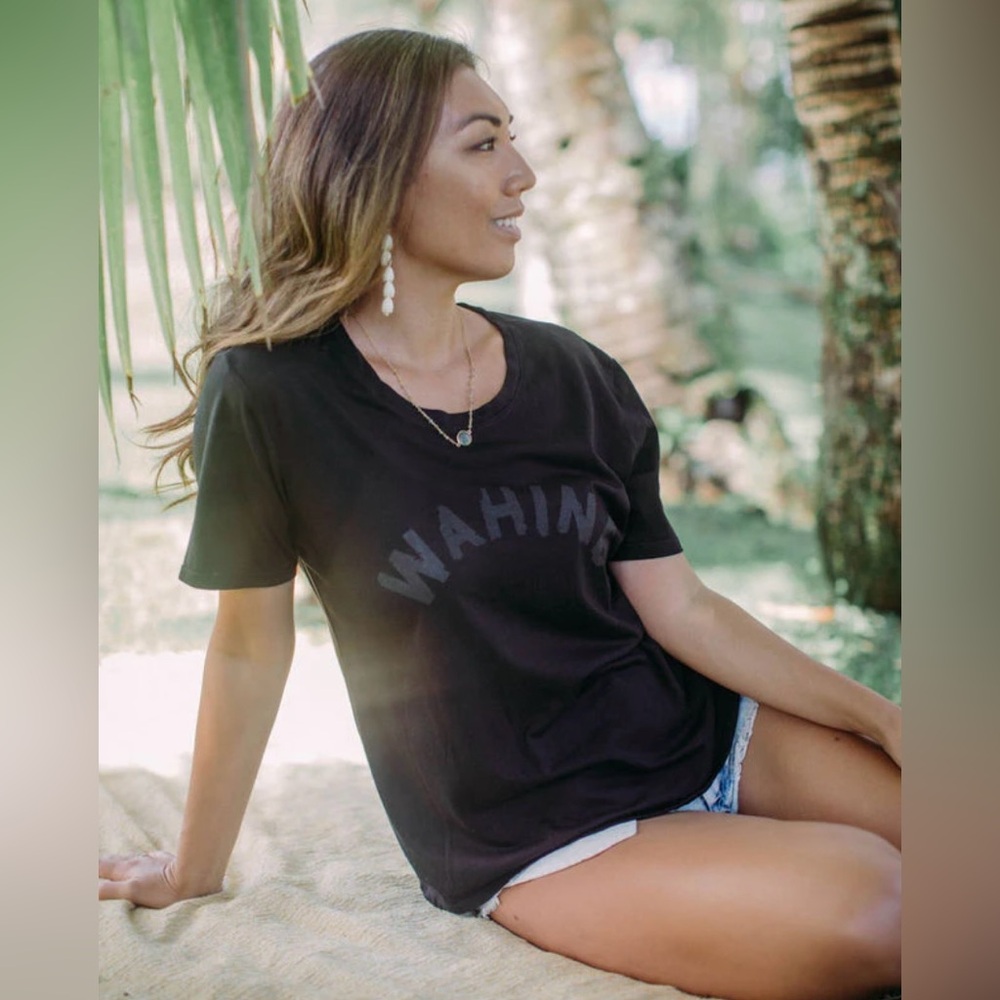Dolkii Wahine Shirt - Size L